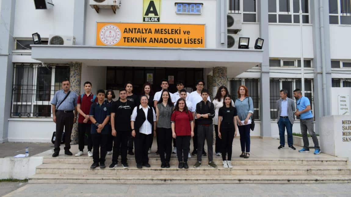 19 Mayıs Atatürk'ü Anma Gençlik ve Spor Bayramı törenini öğrencilerimizin coşkulu katılımıyla gerçekleştirdik